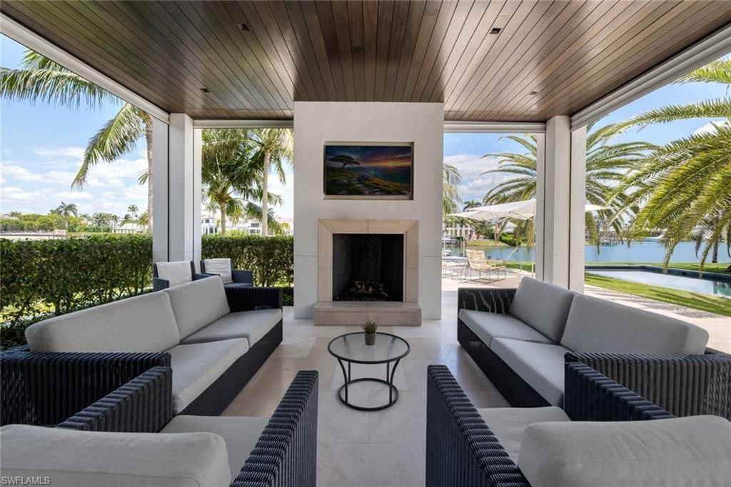 3655 Fort Charles Dr , Naples, FL 34102 Photo