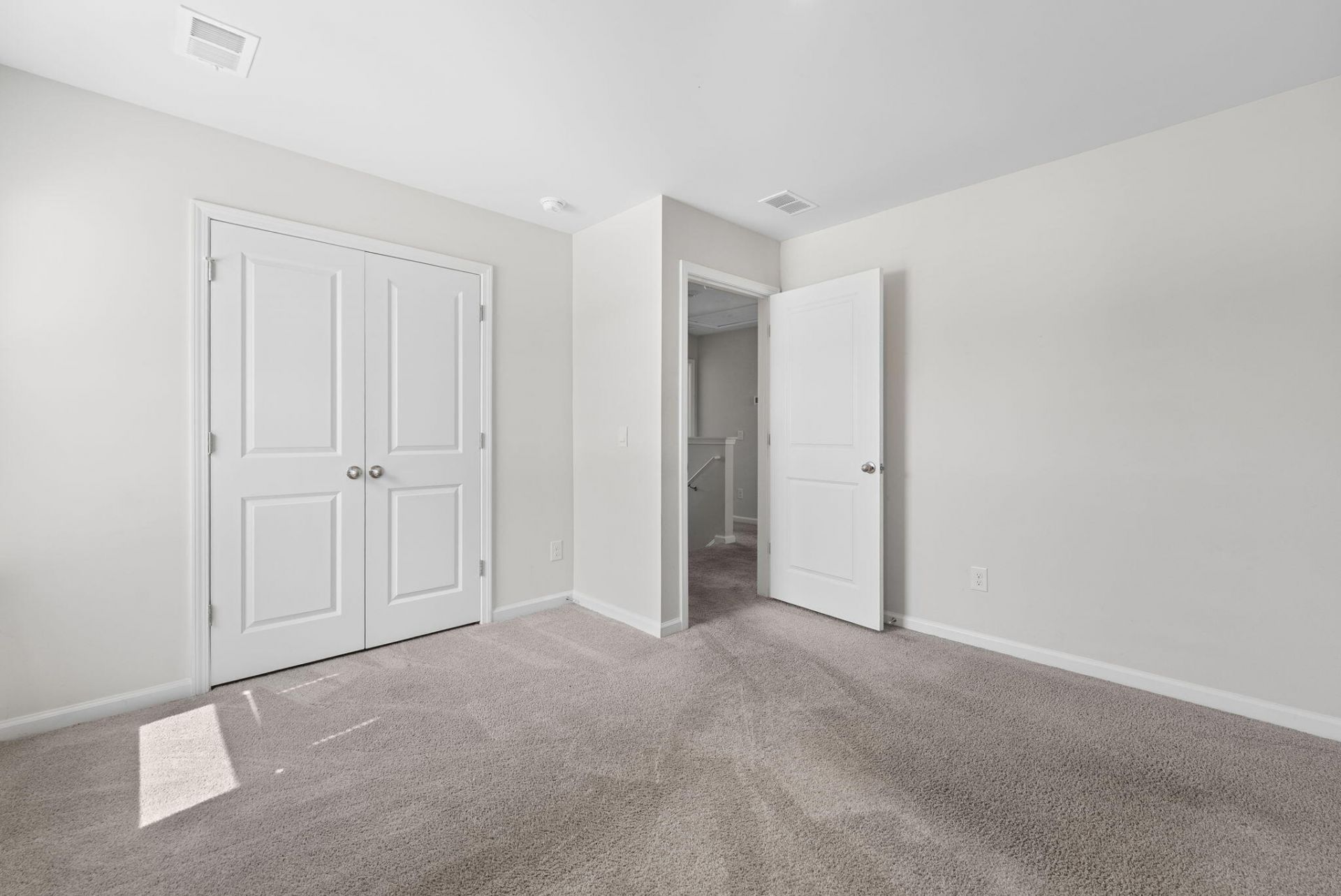 108 Haventree Court Photo 18
