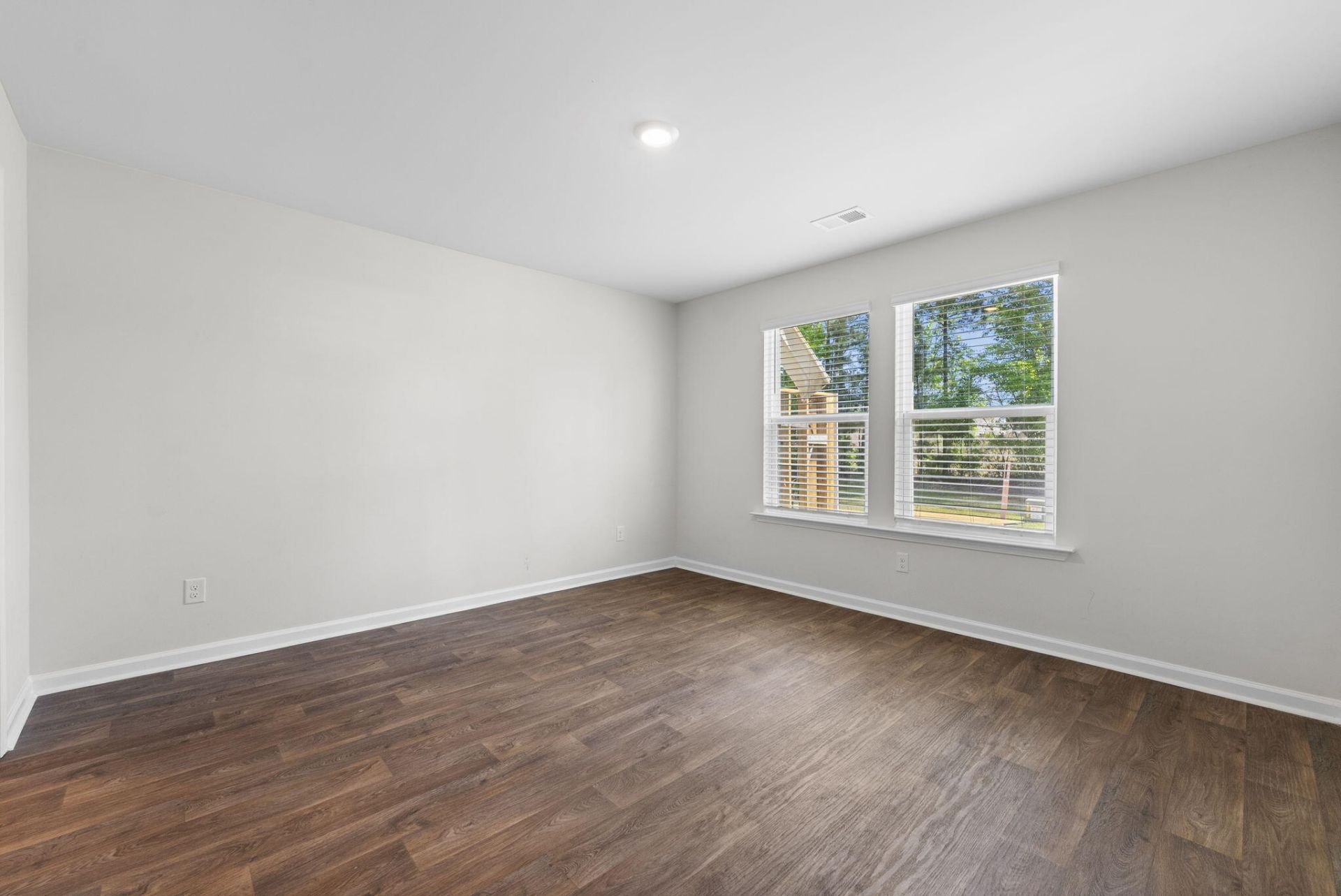 108 Haventree Court Photo 27