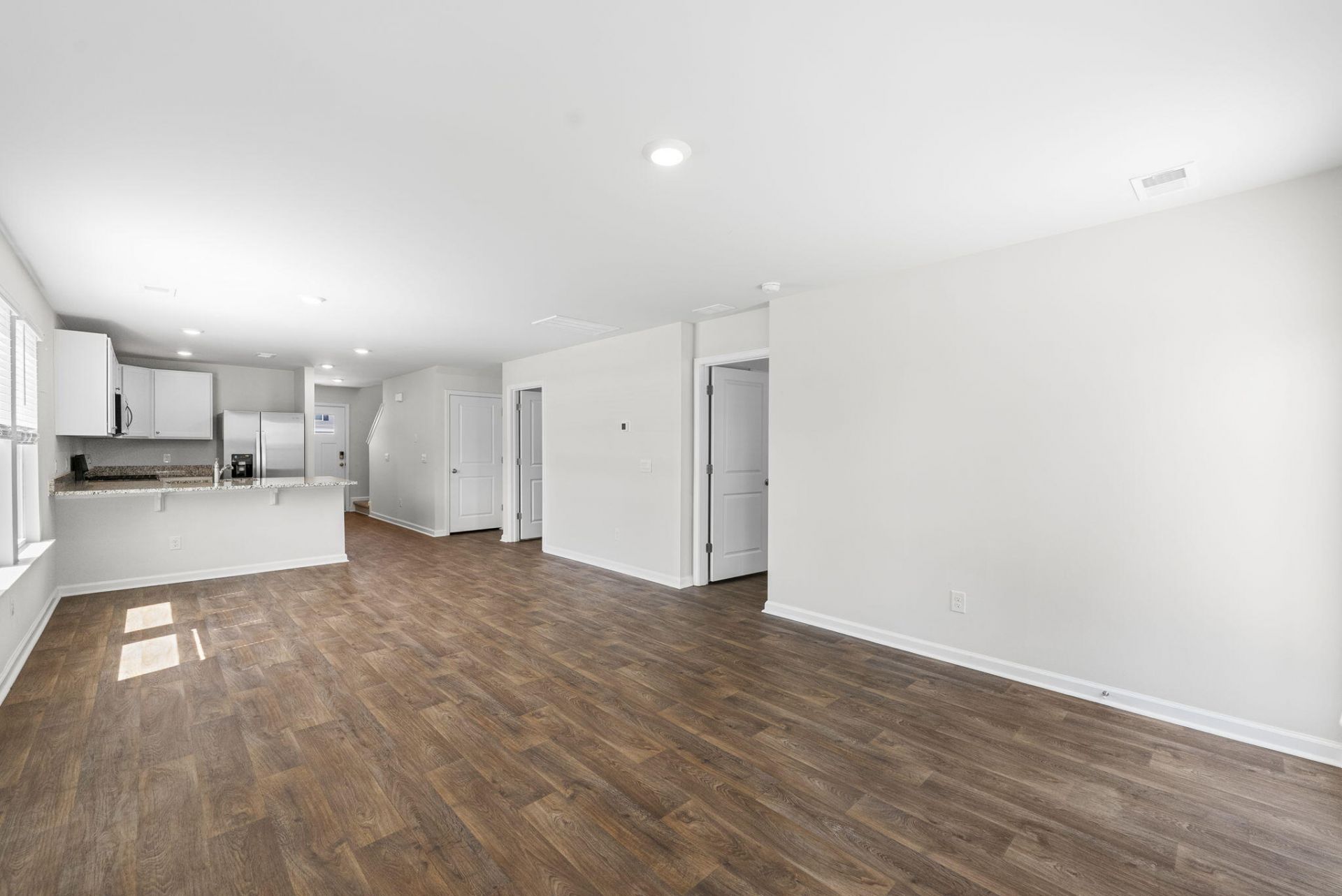 108 Haventree Court Photo 6