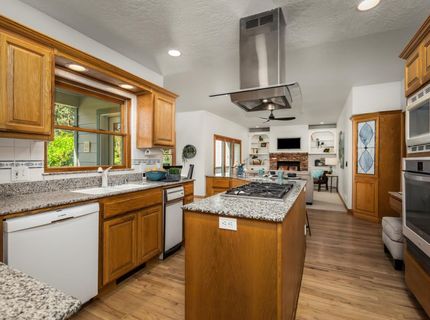 5790 Stanley Dr, Auburn, CA 95602 Photo
