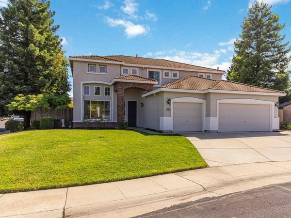 401 MOUNT DARWIN Ct, Roseville, CA 95747