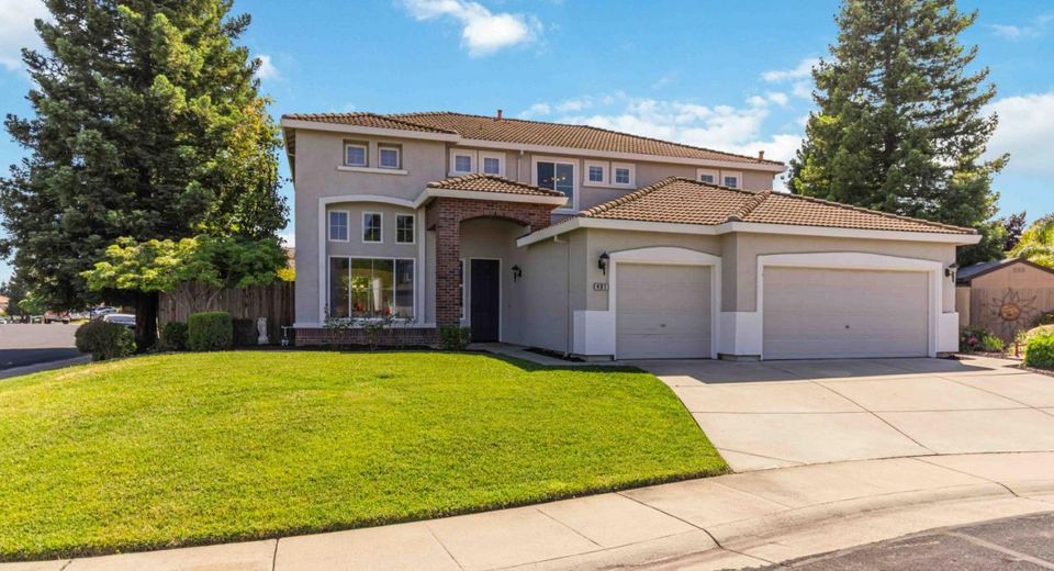 401 Mount Darwin Ct, Roseville, CA 95747 Photo