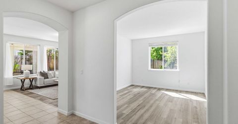 401 Mount Darwin Ct, Roseville, CA 95747 Photo