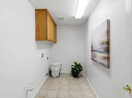 401 Mount Darwin Ct, Roseville, CA 95747 Photo
