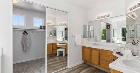 401 Mount Darwin Ct, Roseville, CA 95747 Photo