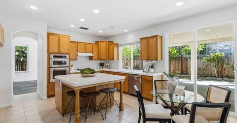 401 Mount Darwin Ct, Roseville, CA 95747 Photo