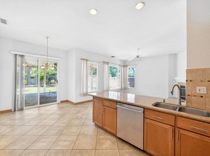 8406 Alameda Park Dr, Elk Grove, CA 95624 Photo