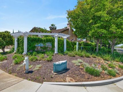 8406 Alameda Park Dr, Elk Grove, CA 95624 Photo