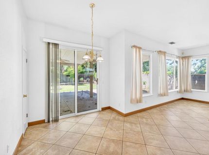 8406 Alameda Park Dr, Elk Grove, CA 95624 Photo