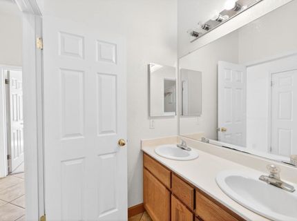 8406 Alameda Park Dr, Elk Grove, CA 95624 Photo