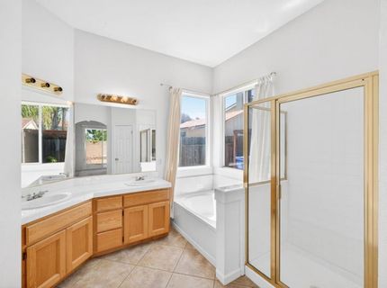 8406 Alameda Park Dr, Elk Grove, CA 95624 Photo