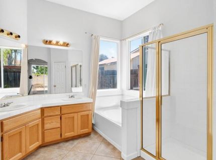 8406 Alameda Park Dr, Elk Grove, CA 95624 Photo