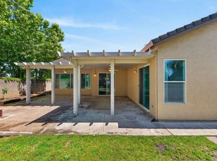 8406 Alameda Park Dr, Elk Grove, CA 95624 Photo