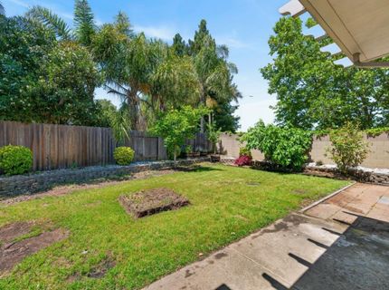 8406 Alameda Park Dr, Elk Grove, CA 95624 Photo