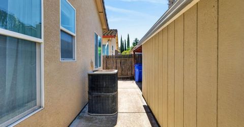 8406 Alameda Park Dr, Elk Grove, CA 95624 Photo
