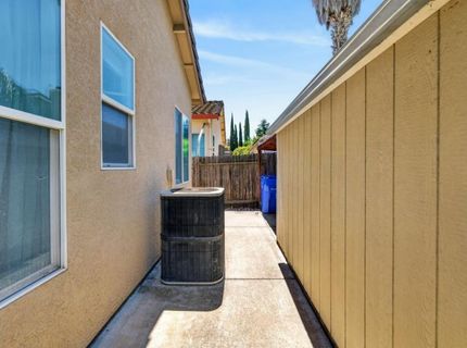 8406 Alameda Park Dr, Elk Grove, CA 95624 Photo