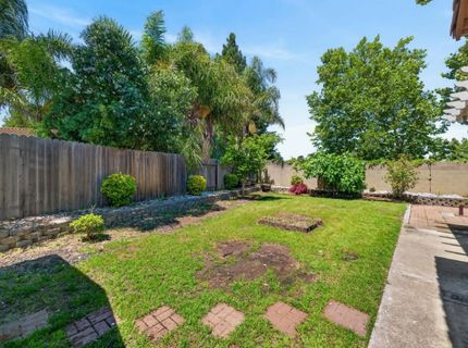 8406 Alameda Park Dr, Elk Grove, CA 95624 Photo