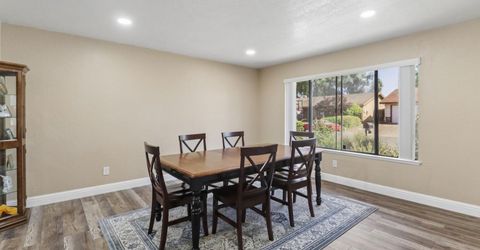 8951 Lansdowne Ct, Elk Grove, CA 95624 Photo