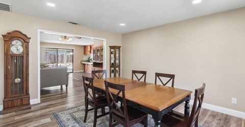 8951 Lansdowne Ct, Elk Grove, CA 95624 Photo