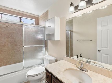 8951 Lansdowne Ct, Elk Grove, CA 95624 Photo