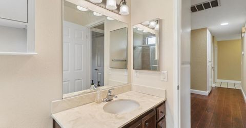 8951 Lansdowne Ct, Elk Grove, CA 95624 Photo