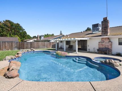 8951 Lansdowne Ct, Elk Grove, CA 95624 Photo