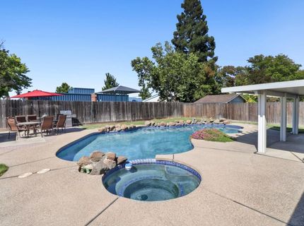 8951 Lansdowne Ct, Elk Grove, CA 95624 Photo