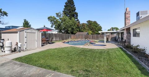8951 Lansdowne Ct, Elk Grove, CA 95624 Photo
