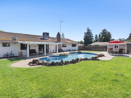8951 Lansdowne Ct, Elk Grove, CA 95624 Photo