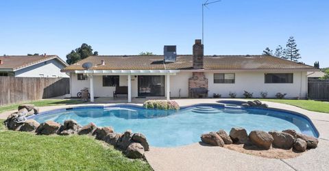 8951 Lansdowne Ct, Elk Grove, CA 95624 Photo