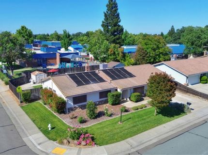 8951 Lansdowne Ct, Elk Grove, CA 95624 Photo