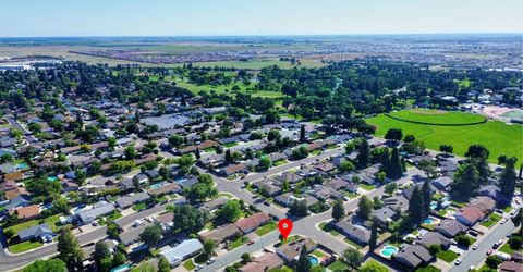 8951 Lansdowne Ct, Elk Grove, CA 95624 Photo