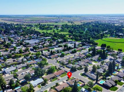 8951 Lansdowne Ct, Elk Grove, CA 95624 Photo