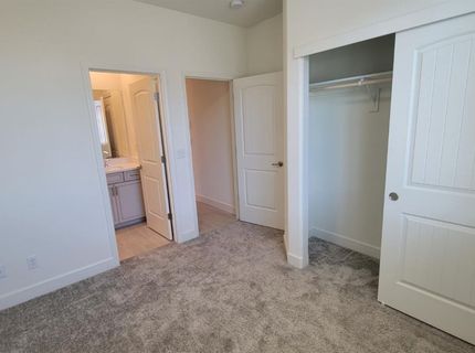 6064 Oberlander Dr, Roseville, CA 95747 Photo