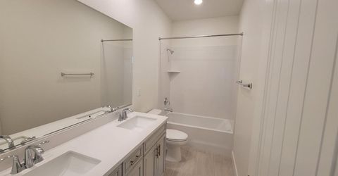 6064 Oberlander Dr, Roseville, CA 95747 Photo