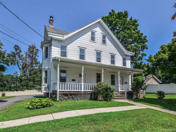 114 Sea Cliff Avenue , Unit apt. 1, Glen Cove, NY 11542