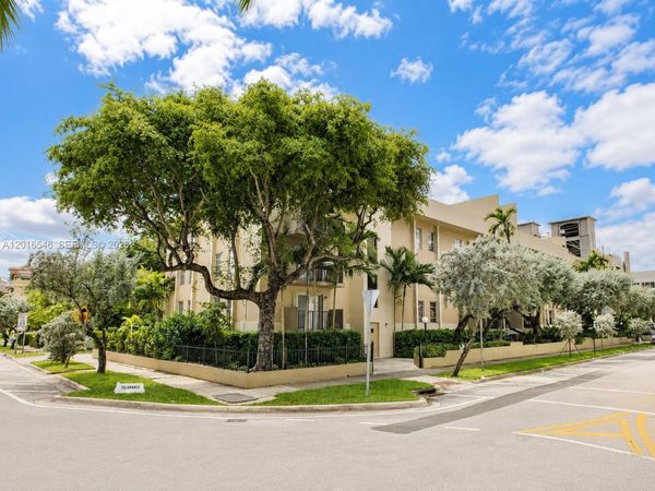 110 Salamanca Ave, Unit PH, Coral Gables, FL 33134