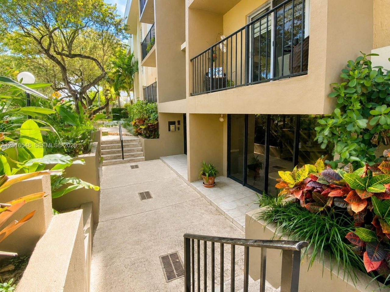110 Salamanca Ave, Unit PH, Coral Gables, FL 33134 Photo