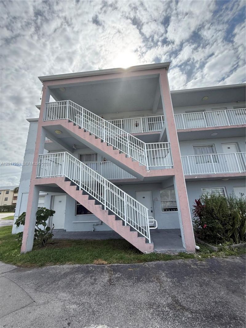 7101 SW 89th Ct , Unit 305, Miami, FL 33173 Photo
