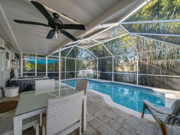 8341 Cardinal Rd , Fort Myers, FL 33967