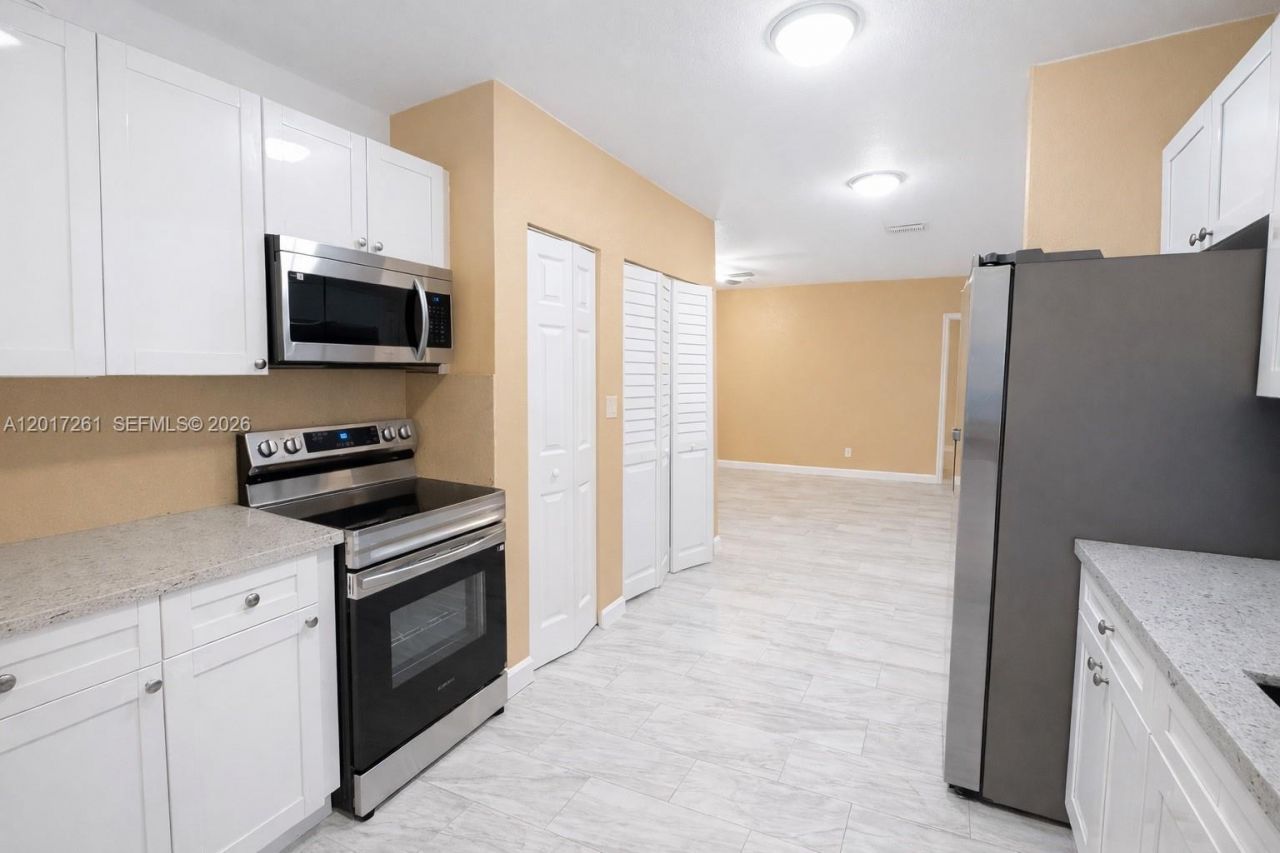 1015 NW 8th Ave, Fort Lauderdale, FL 33311 Photo