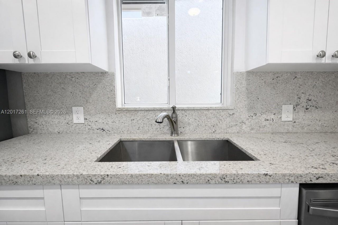 1015 NW 8th Ave, Fort Lauderdale, FL 33311 Photo
