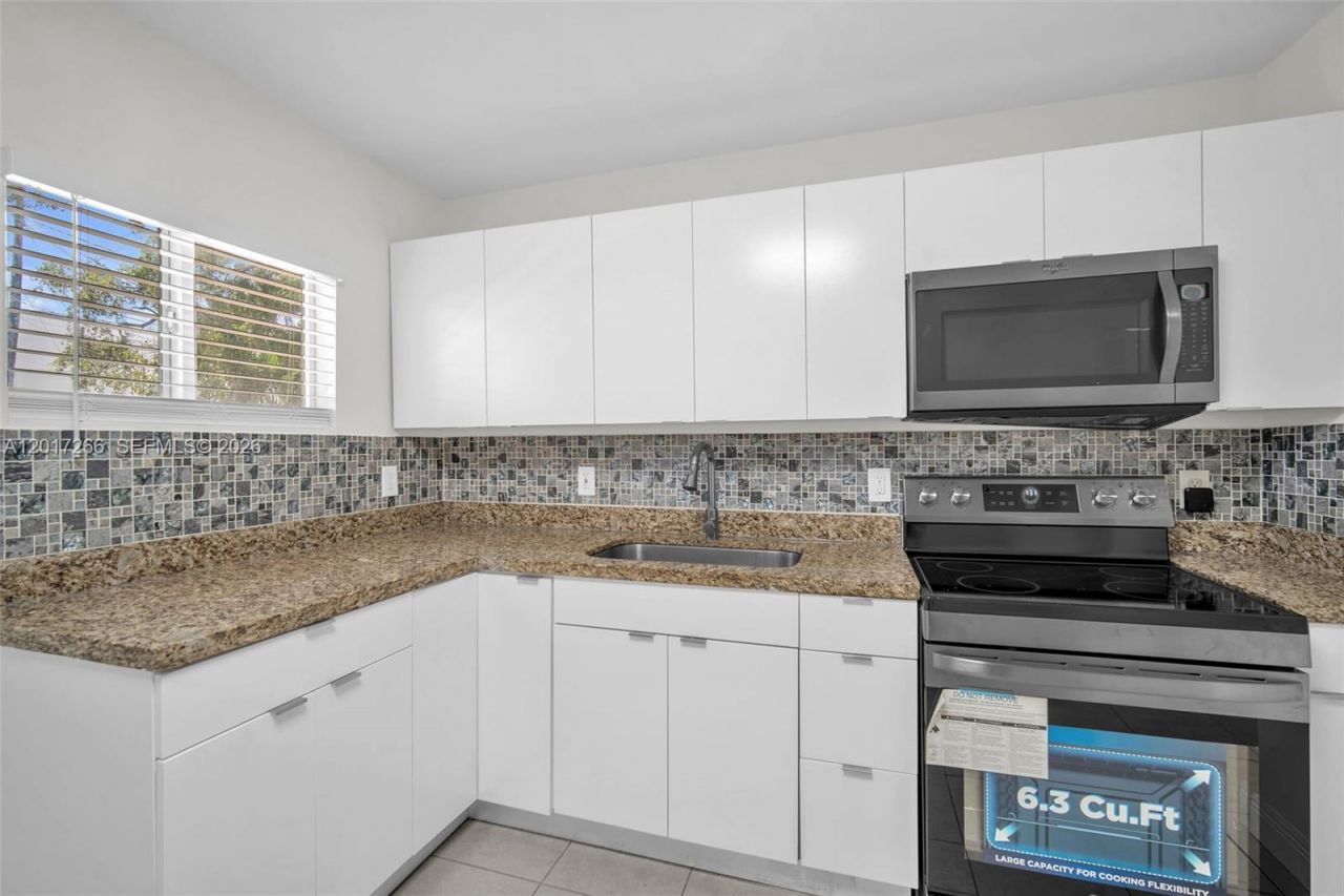 1550 NE 131st Ln , Unit 1550, North Miami, FL 33161 Photo