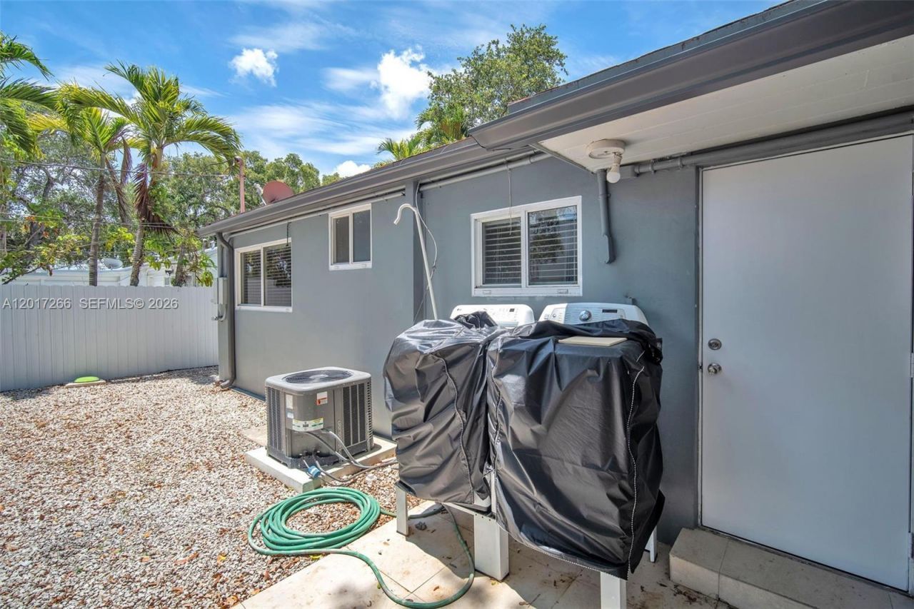 1550 NE 131st Ln , Unit 1550, North Miami, FL 33161 Photo