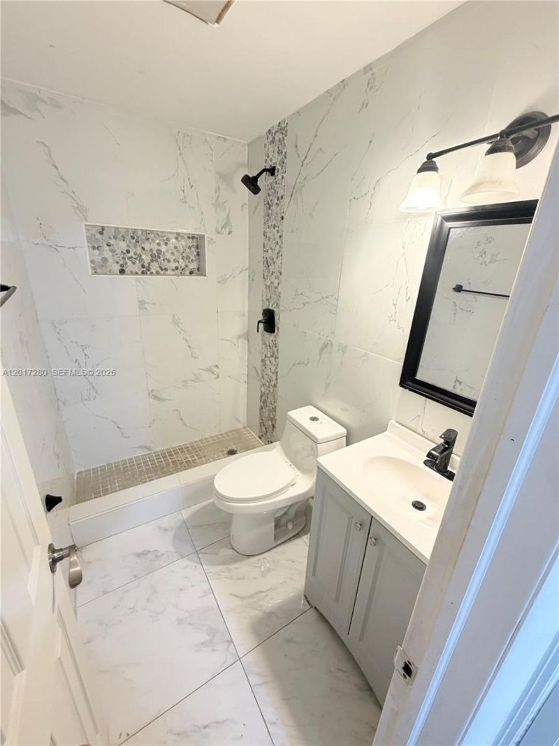 850 NW 113th St, Miami, FL 33168 Photo