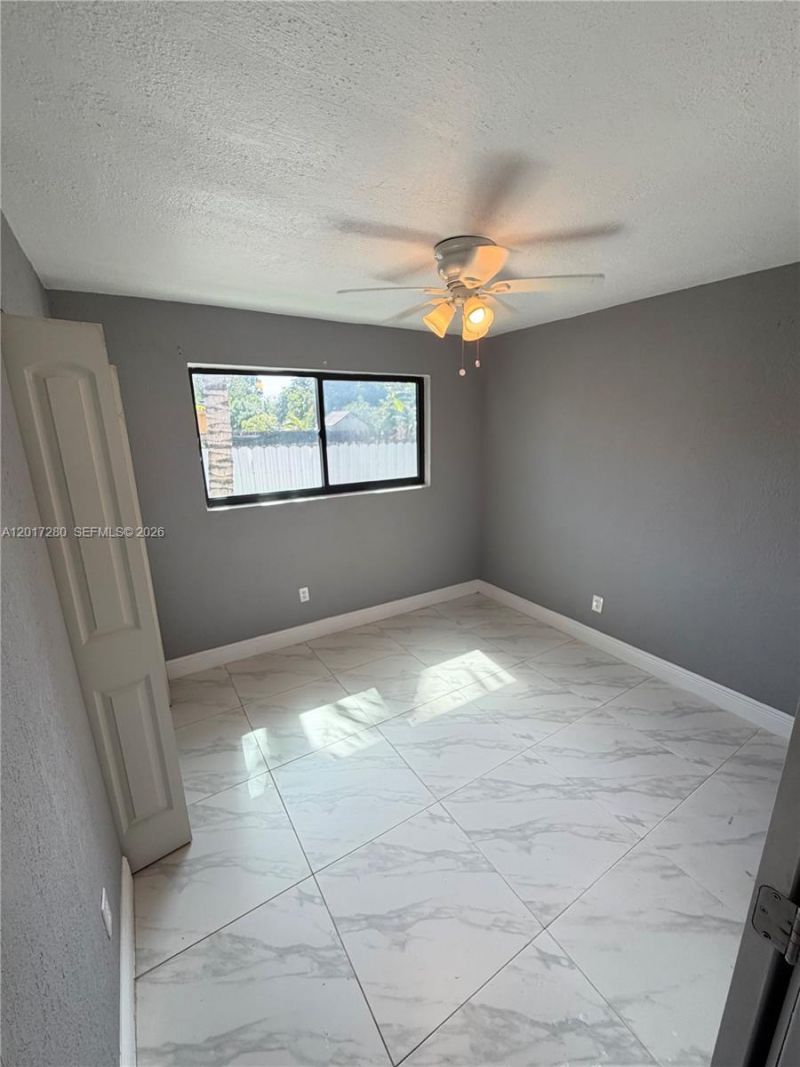 850 NW 113th St, Miami, FL 33168 Photo