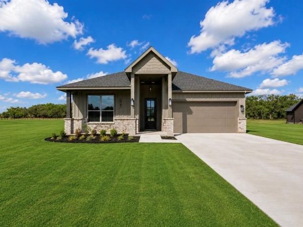 221 Jimmy Lane, Millsap, TX 76066