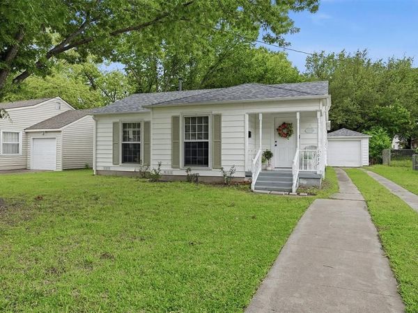 1032 N Lockhart Street , Sherman, TX 75092