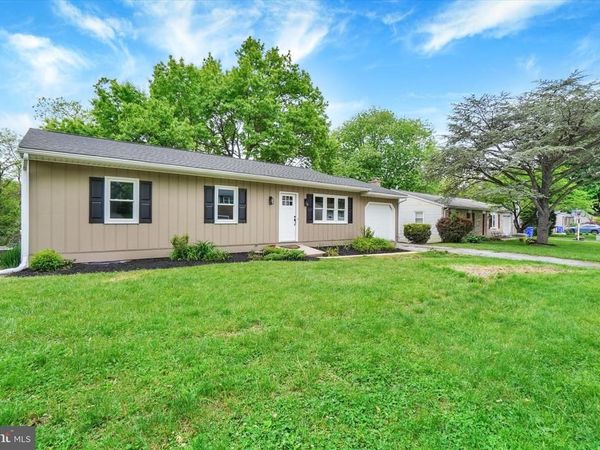 521 BENYOU LANE, NEW CUMBERLAND, PA 17070